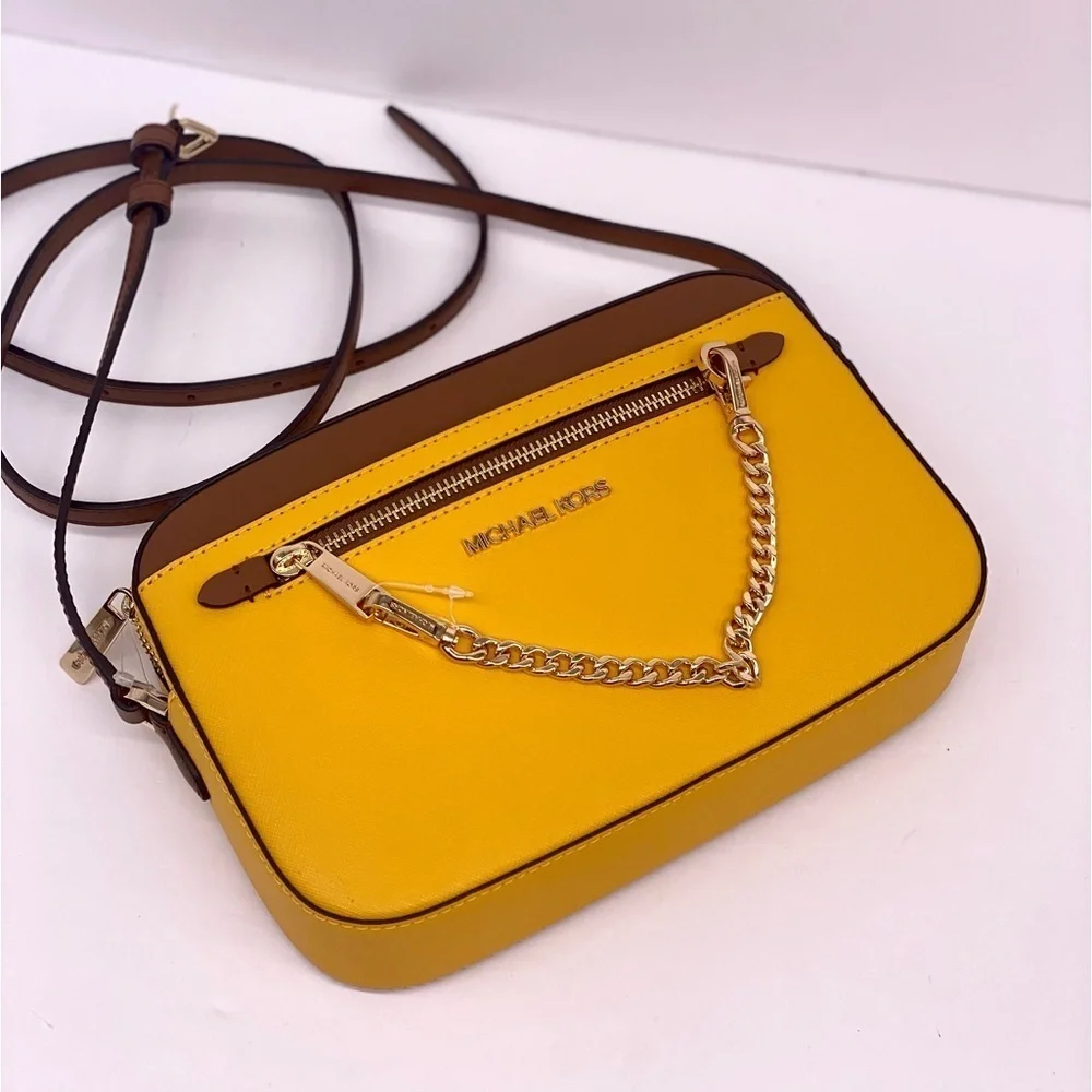 Michael Kors Jet Set Travel East West Zip Chain Crossbody and Small Wallet Set